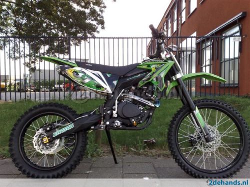 57849262-xmotos-250cc-xb-31-18-21-inch-dus-niet-de-b-kwaliteit.jpg