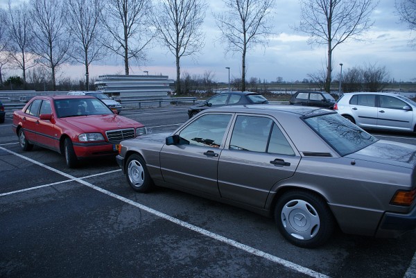 mercedes 190 E 011-1.jpg