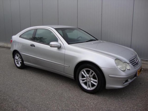 mercedes-benz-c-klasse-sportcoupe-180-automaat-dealer-onderhouden-1125205-7.jpg