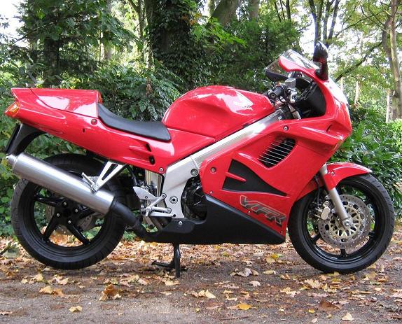 Honda VFR750FR RC36IIa.JPG