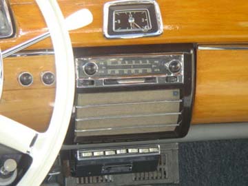 mb_220S_1957_Ricardo_radio-c4989431c7c3da06202f8109b5d3a3dd.jpg