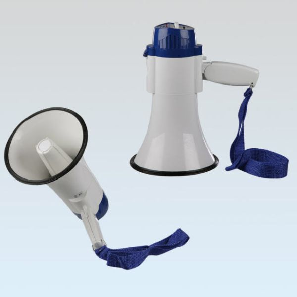GADG00277_Supporters_megaphone.jpg