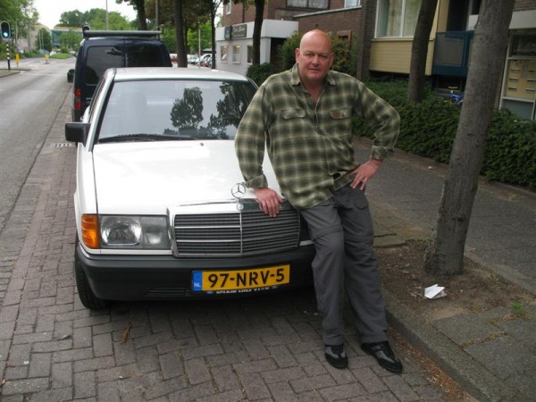 foto voor de deur mei 2011 001 (Medium).jpg