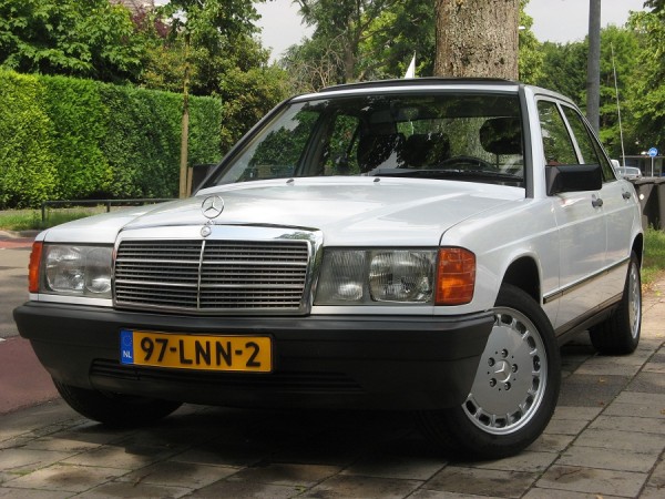 juni 2011 Almere, Mercedes 010 kleiner.jpg