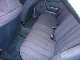 Mercedes-Benz-190_18930682 10.jpg