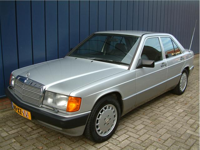 Mercedes-Benz-190-serie-Sedan-Benzine-Grijs-001--8741888-Medium.jpg