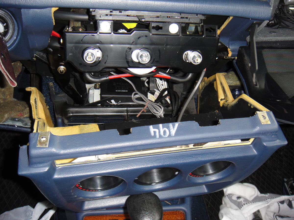 middenconsole open.jpg