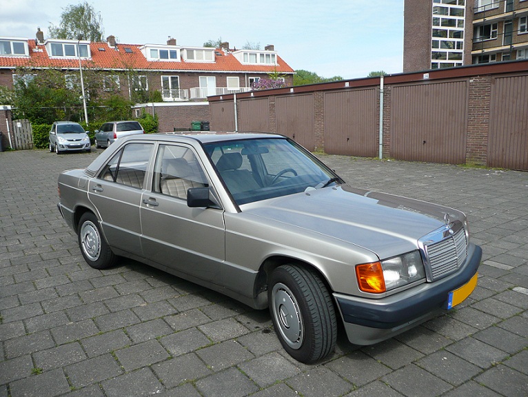 Rechtsvoor.JPG