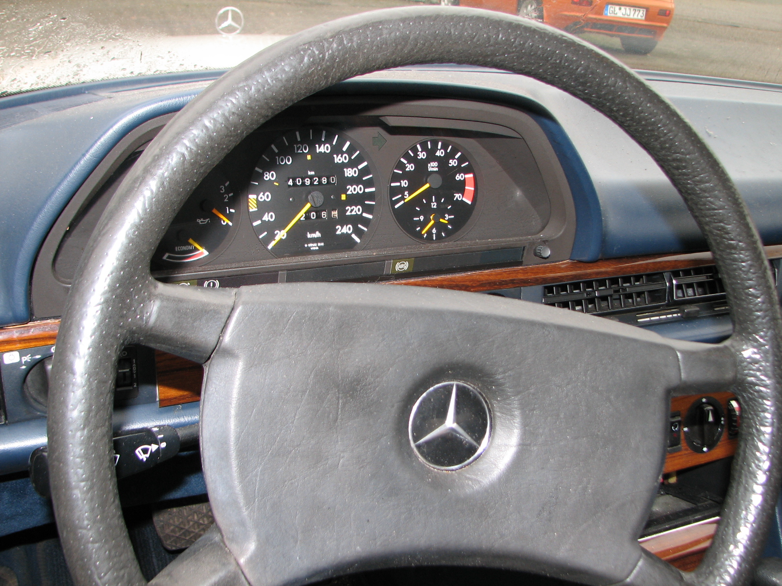 mercedes 005.JPG