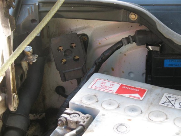 motorkapisolatie 3 (Medium).jpg