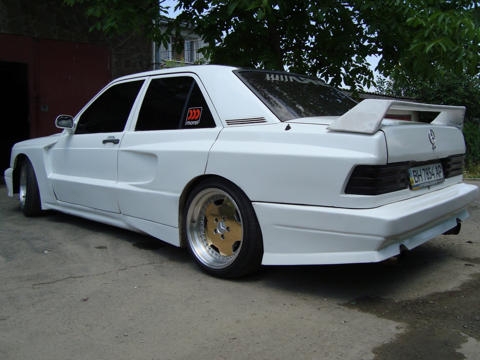 w201.jpg