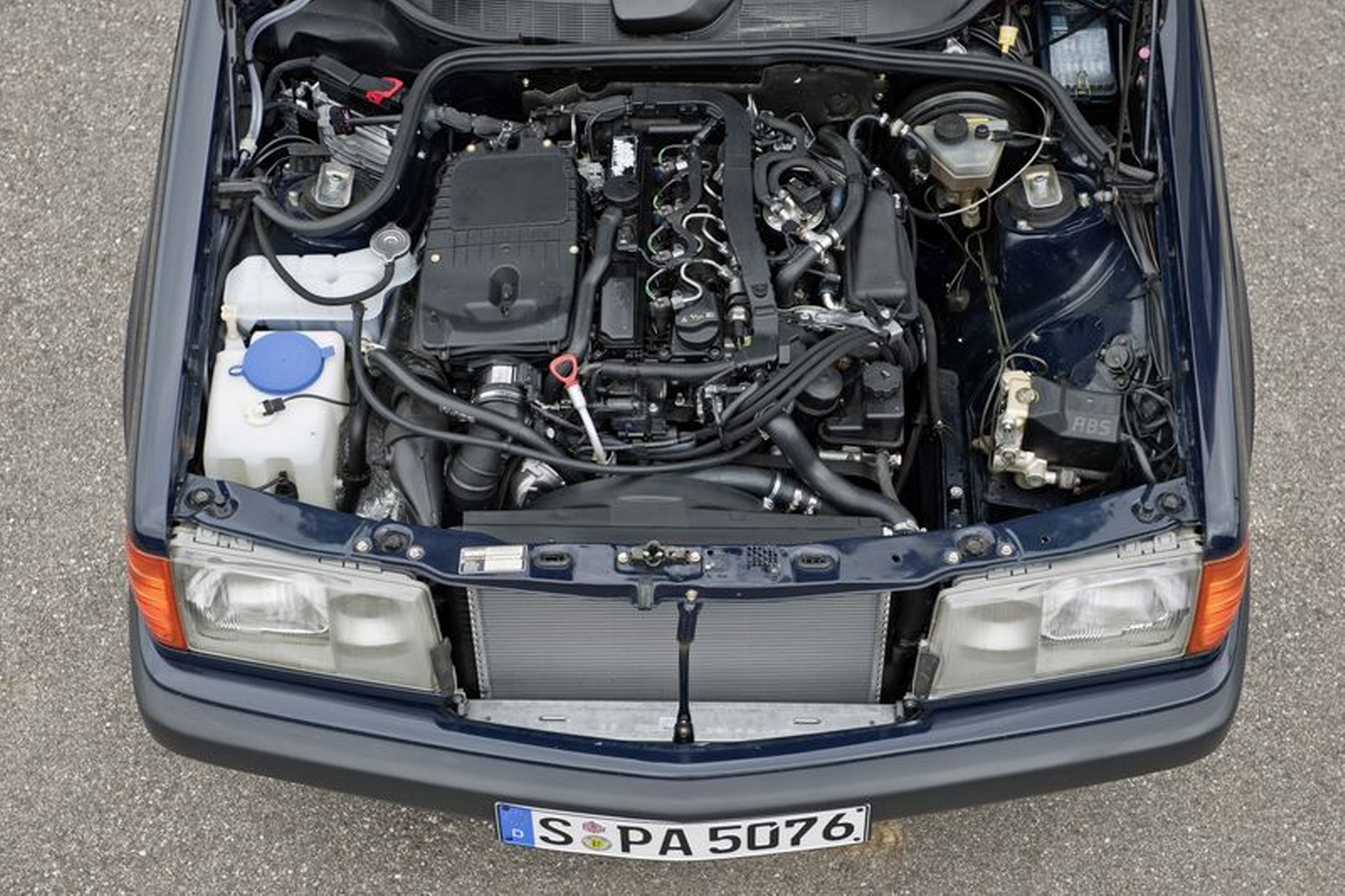 mercedes-190-d-blueefficiency-4_1600x1066.jpg