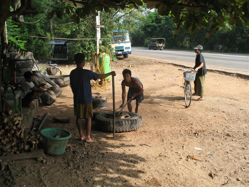 myanmar oktober 2012 089 (Medium).jpg