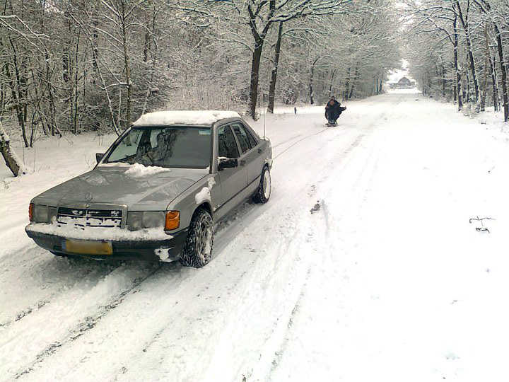 mercedes-190.png