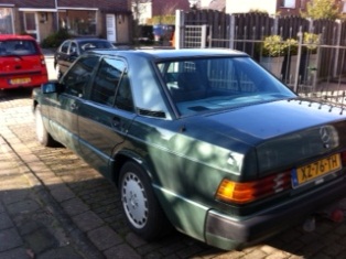 mercedes achterzijde.jpg