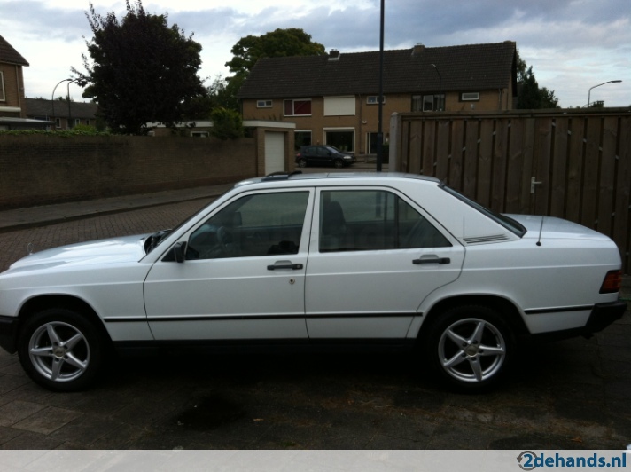 143280518-mercedes-w201-190d-1986-belastingvrij-prefecte-staat.jpg