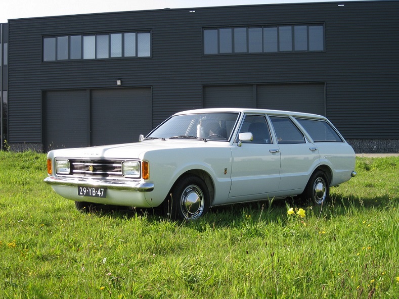 taunus kombi 1,5 1974.JPG