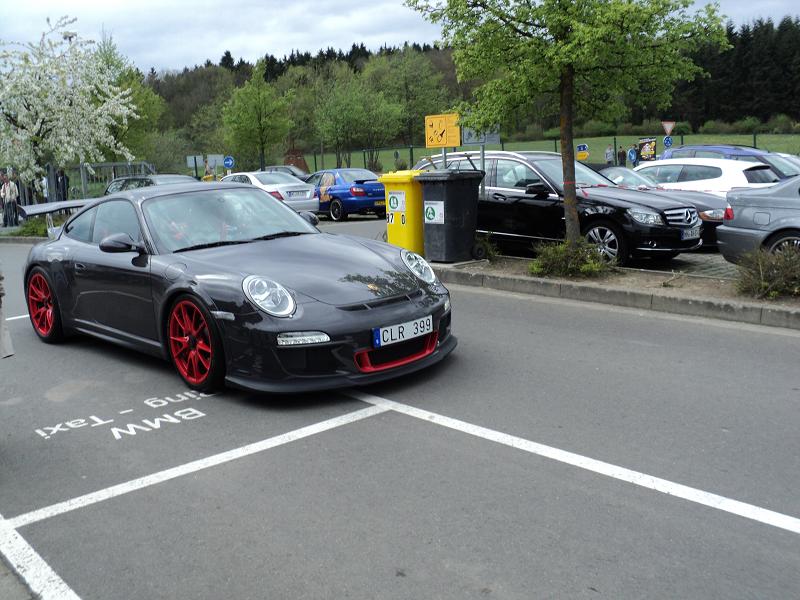 porschezwart.jpg