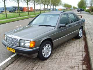 mercedes_190.jpg
