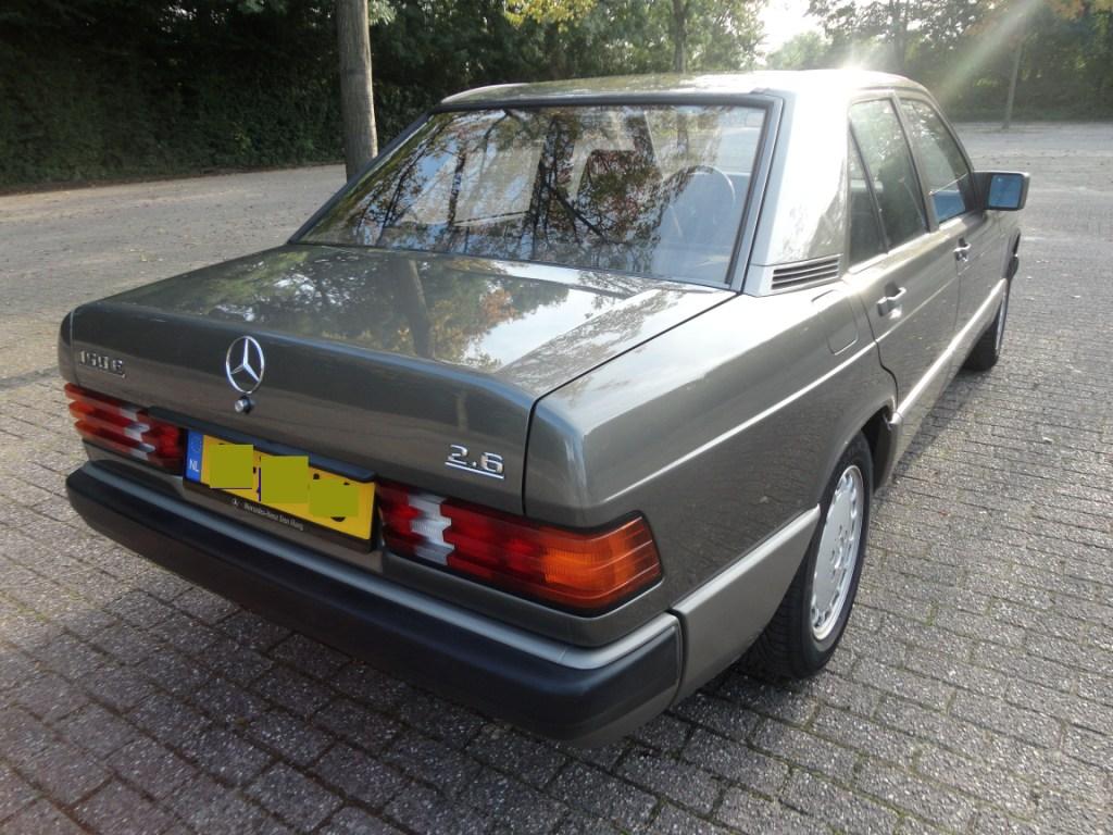 Benz_26_W201_ano1-compr_NL.jpg