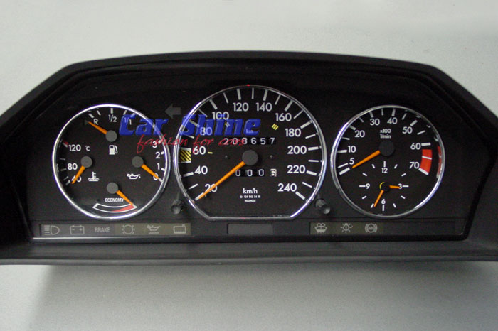 Mercedes - W201 Accessories - Chrome Instrument Cluster Rings (W201-23819234).jpg