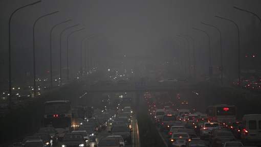Smog hindert verkeer Noord-China 3.jpg