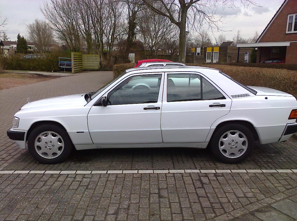 zijkant Benz.jpg