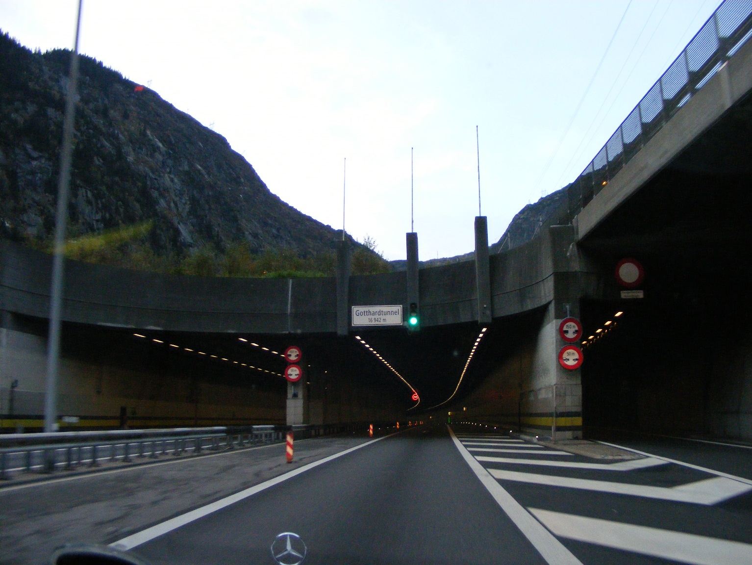 01 gotthard tunnel.jpg