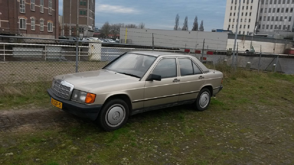 Mercedes 190D 2.5 31122015.jpg