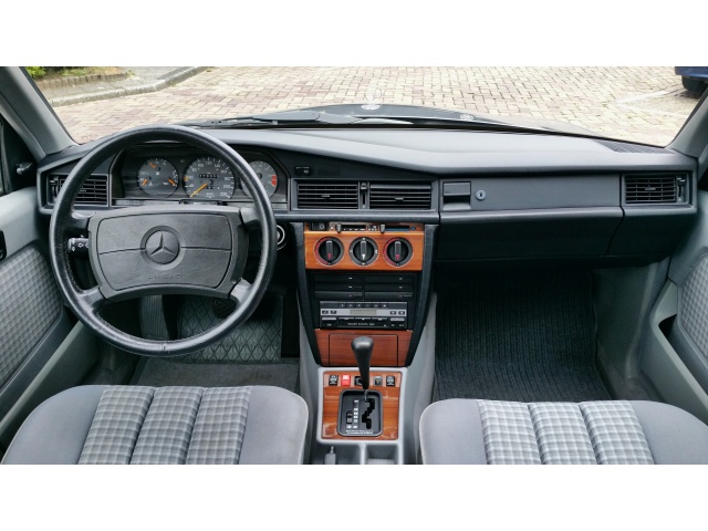 mercedes-benz-190-serie-2-0-e-airco-15013637-3.jpg