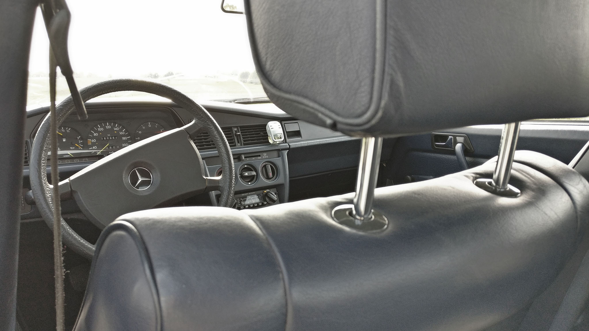 Mercedes-Benz 190-3-klein.jpg