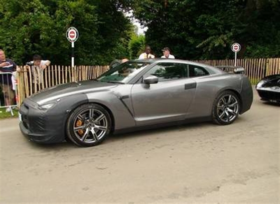 nissan-gtr-b.jpg
