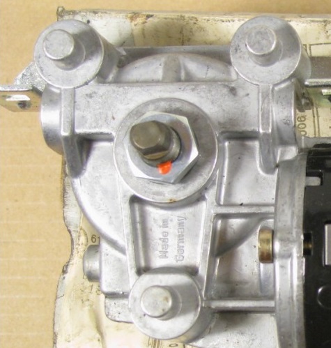 201-123-sunroof-motor without plastic nob.jpg