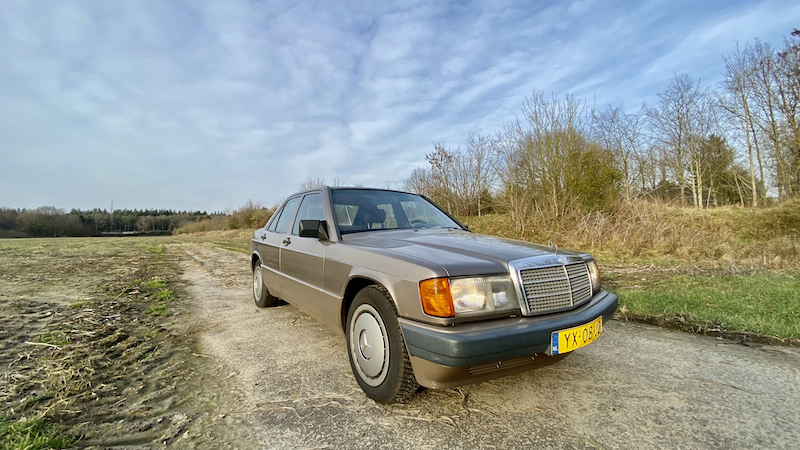 Mercedes 190e 1.8 voorkant.jpg