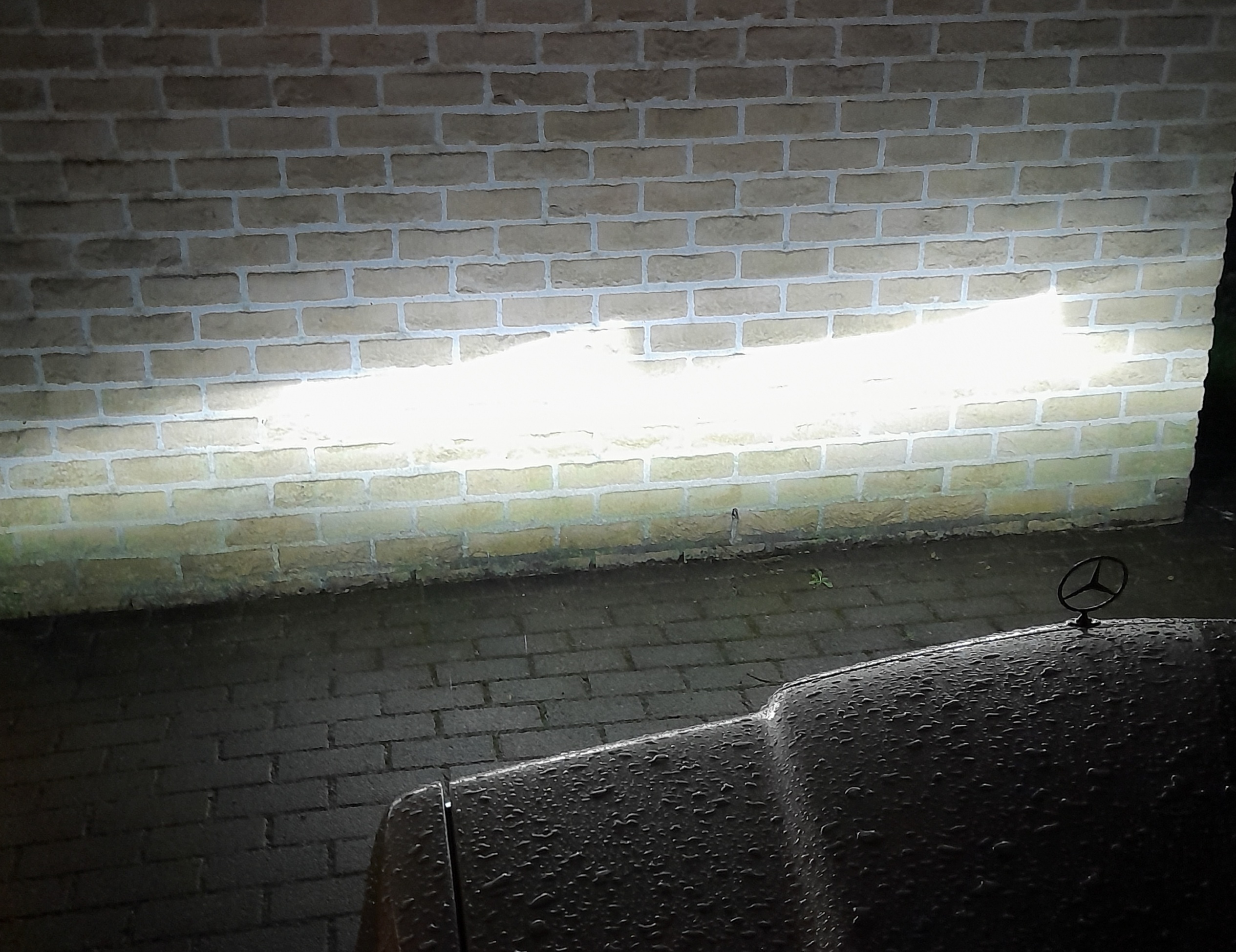 Mercedeslamp.jpg