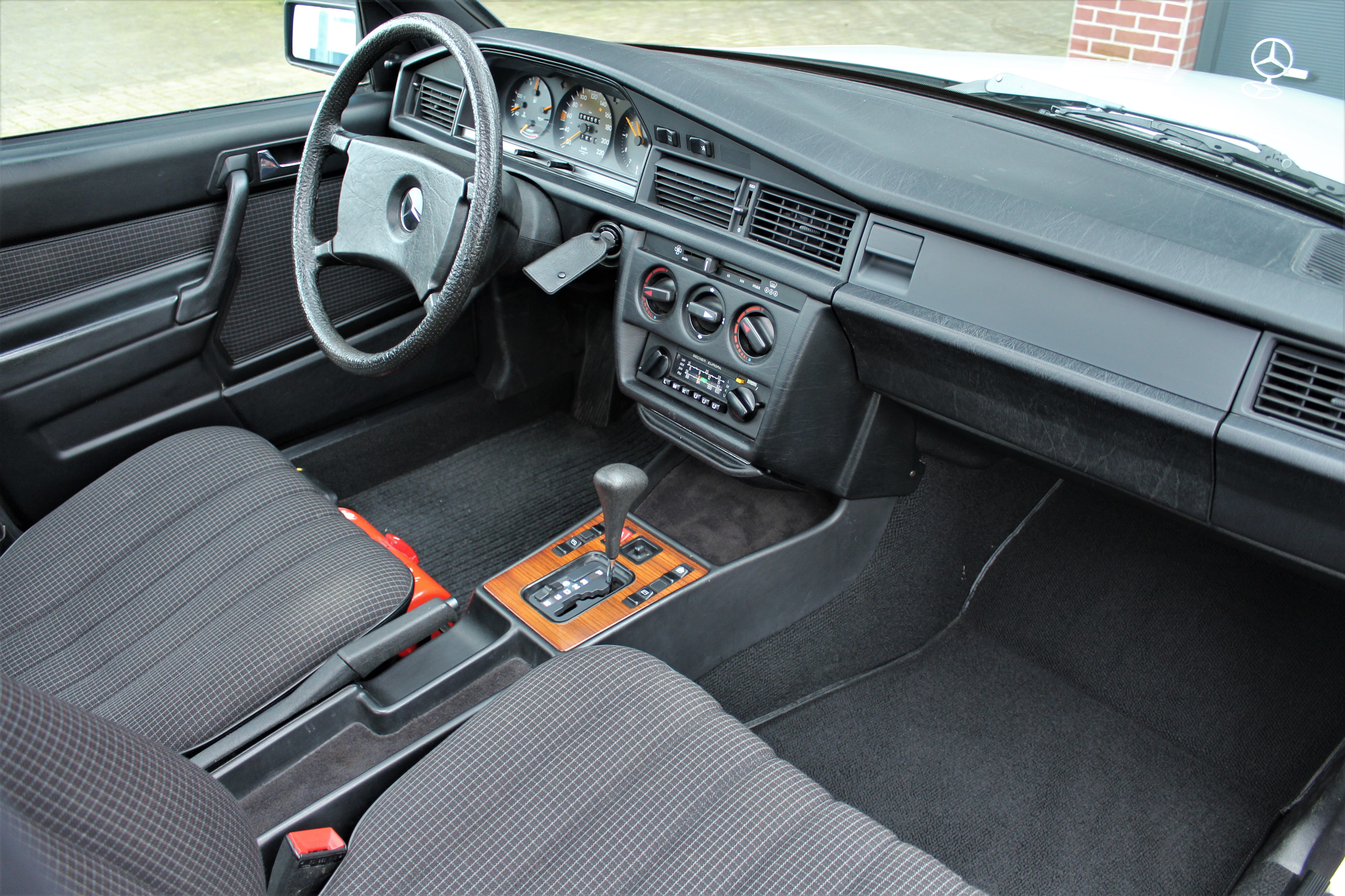 190E-9.JPG