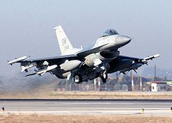 250px-F-16_CJ_Fighting_Falcon.jpg