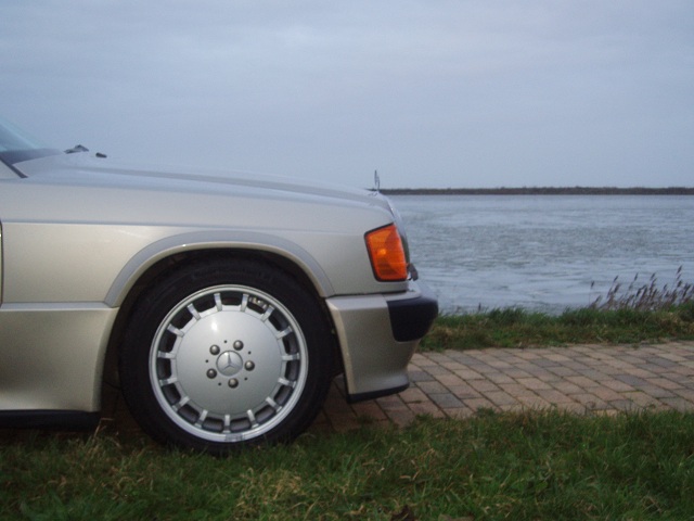 mercedes 2.3-16v 5 - s.jpg