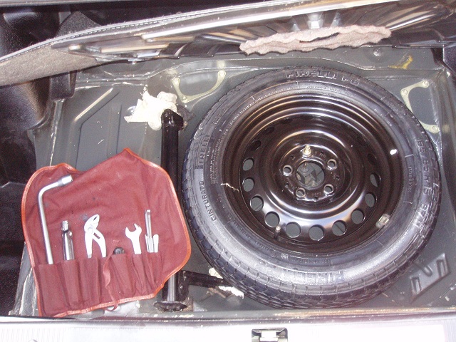 mercedes 2.3-16v 002 small.jpg