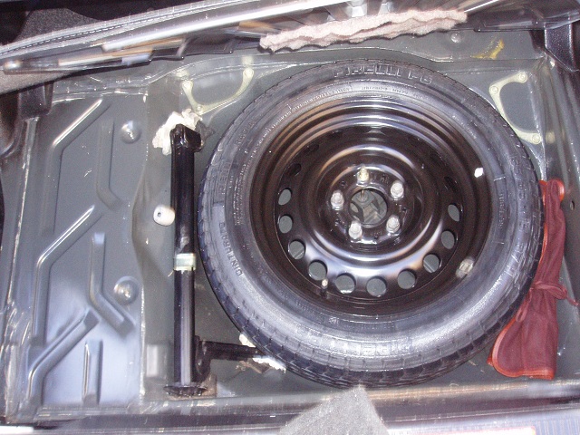 mercedes 2.3-16v 003 small.jpg