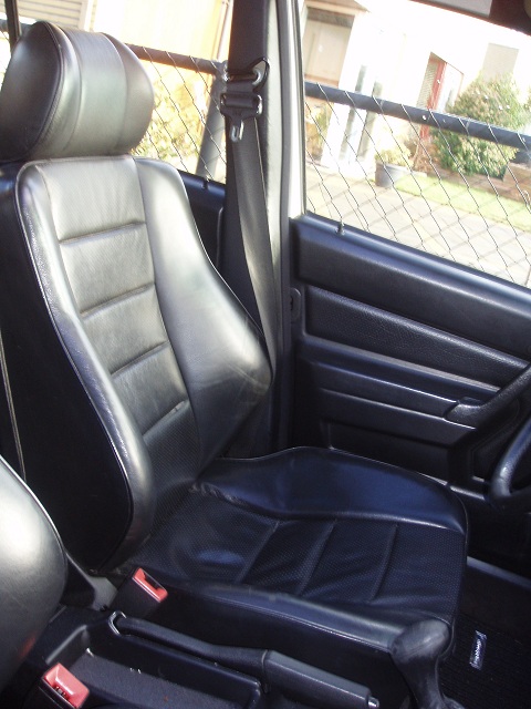 mercedes 2.3-16v 007 small.jpg