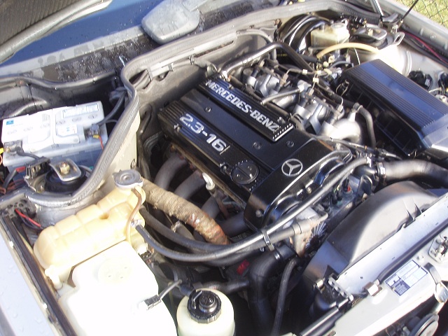 mercedes 2.3-16v 009 small.jpg