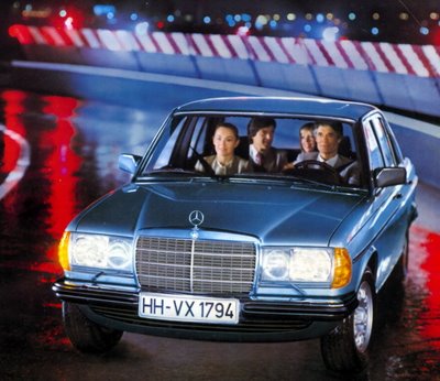 Mercedes_Benz_W123___1975_to_1985__40_.jpg
